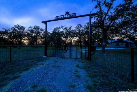 580 Rangeland Road Seguin TX 78155