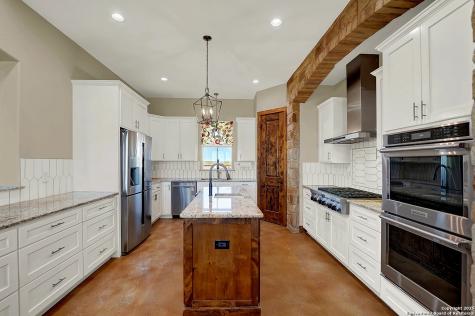 3498 County Road 215 Falls City TX 78113