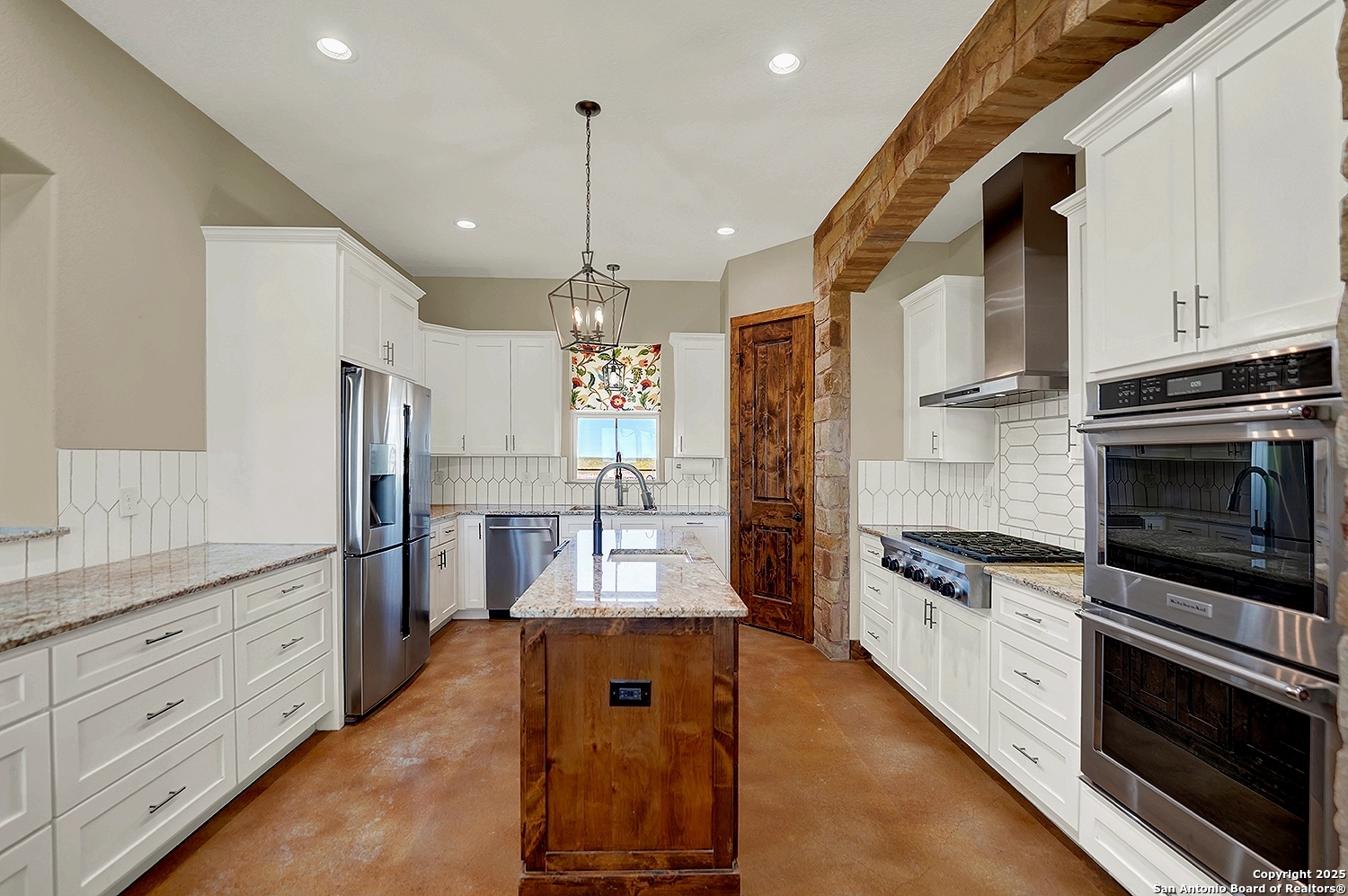 3498 County Road 215 Falls City TX 78113