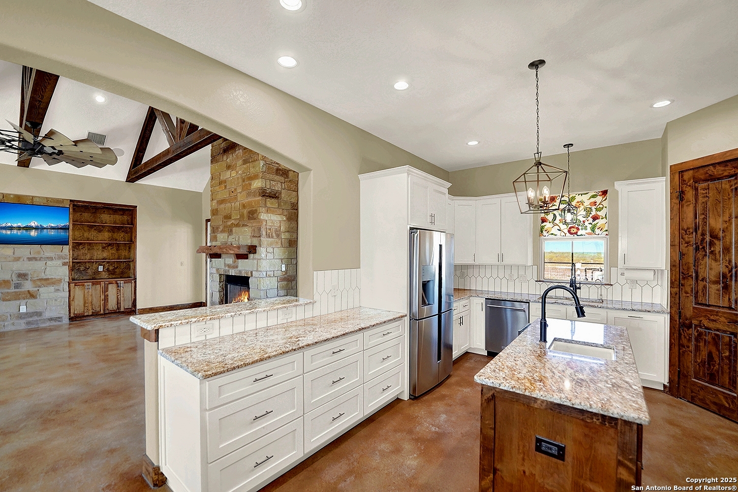 3498 County Road 215 Falls City TX 78113