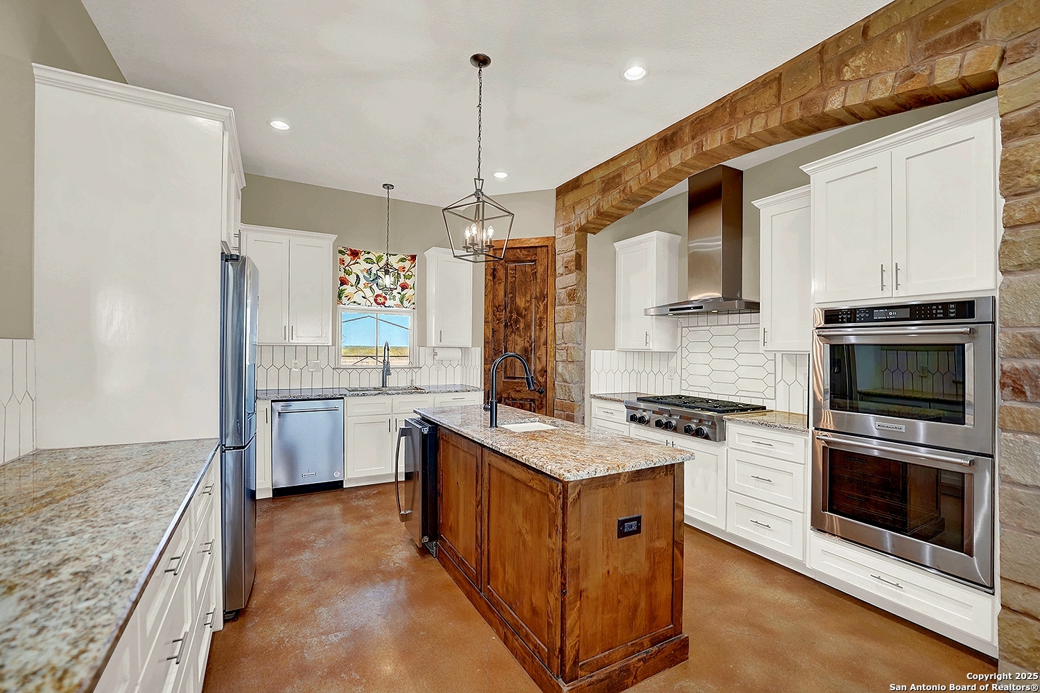 3498 County Road 215 Falls City TX 78113