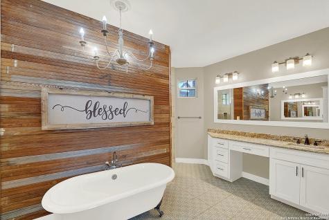 3498 County Road 215 Falls City TX 78113
