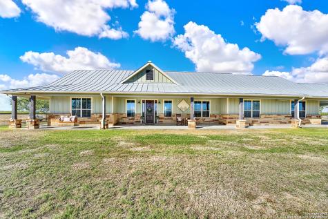 3498 County Road 215 Falls City TX 78113
