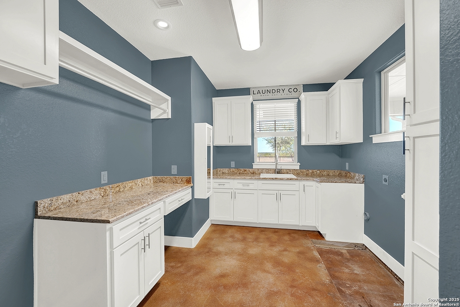 3498 County Road 215 Falls City TX 78113