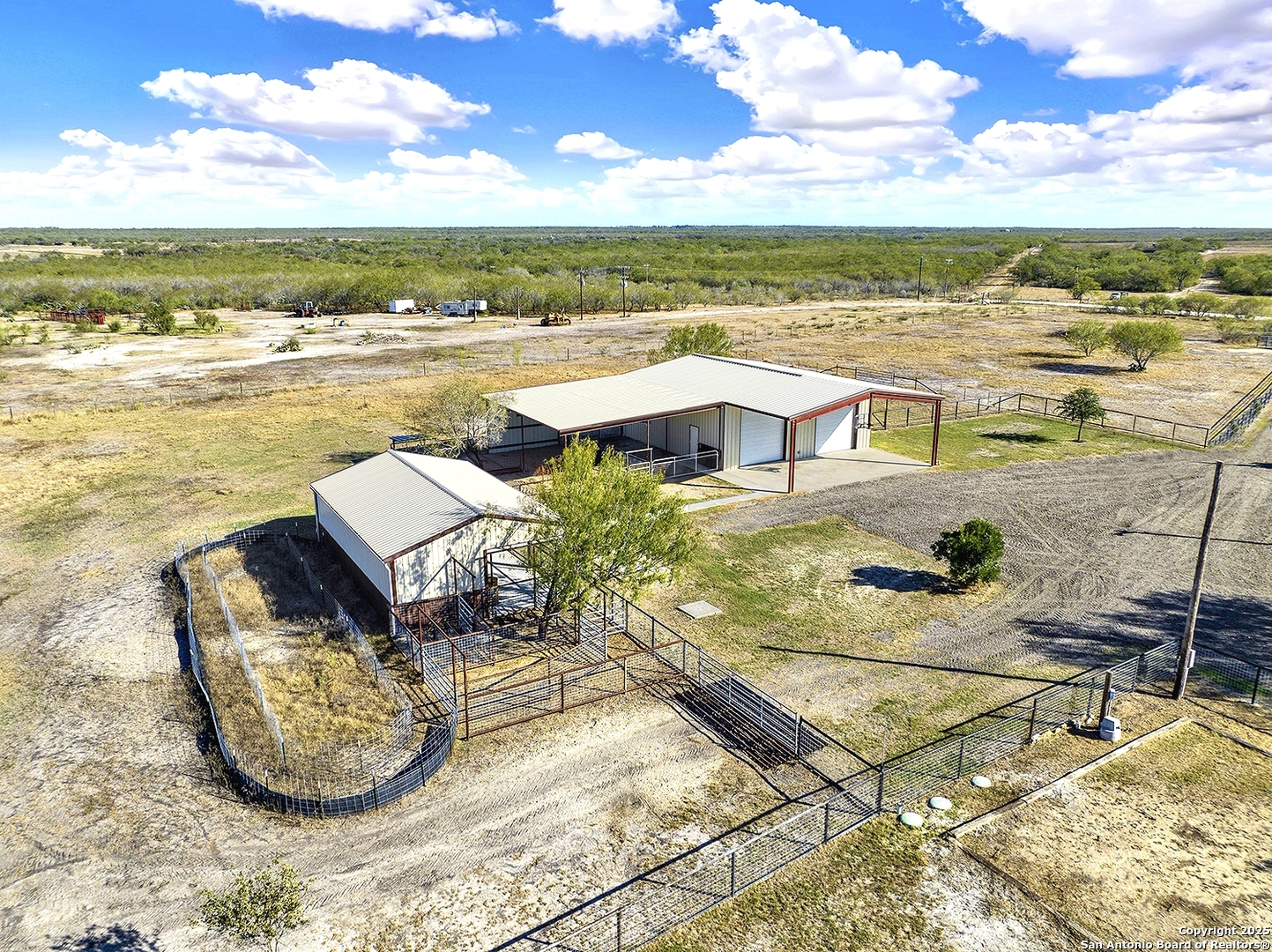3498 County Road 215 Falls City TX 78113