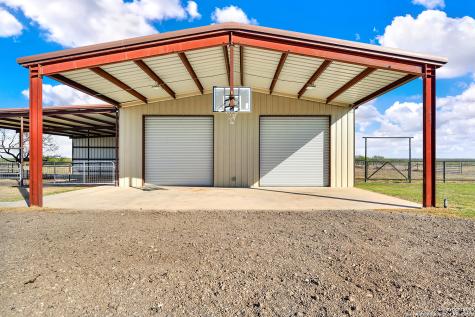 3498 County Road 215 Falls City TX 78113