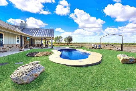 3498 County Road 215 Falls City TX 78113