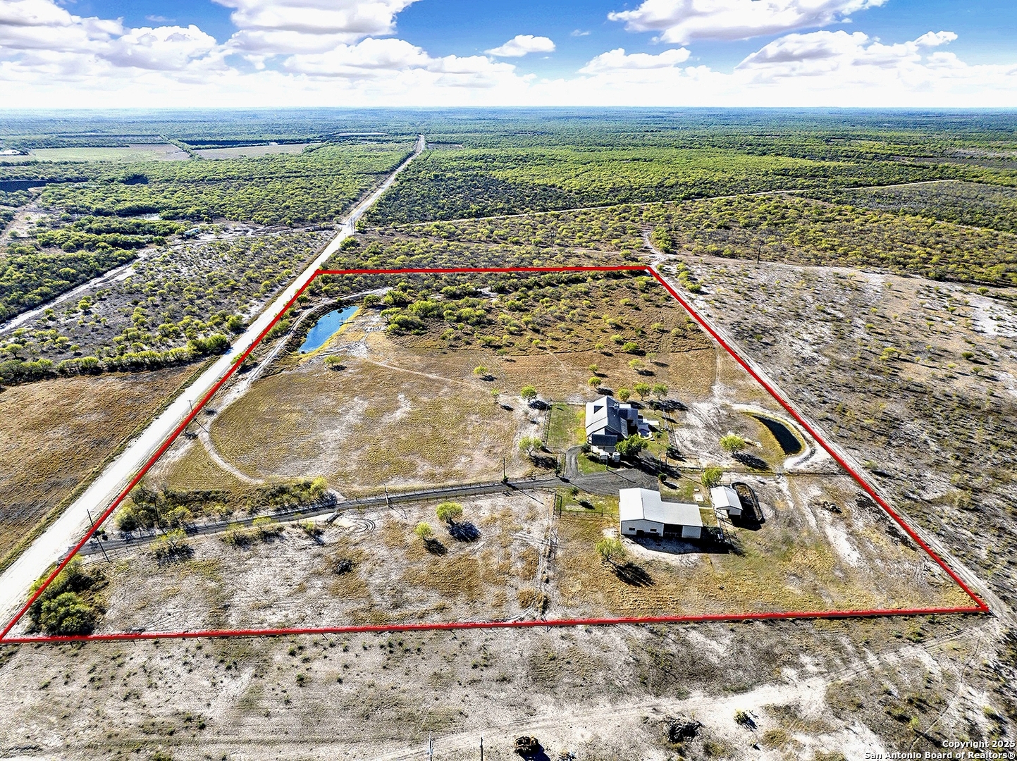 3498 County Road 215 Falls City TX 78113