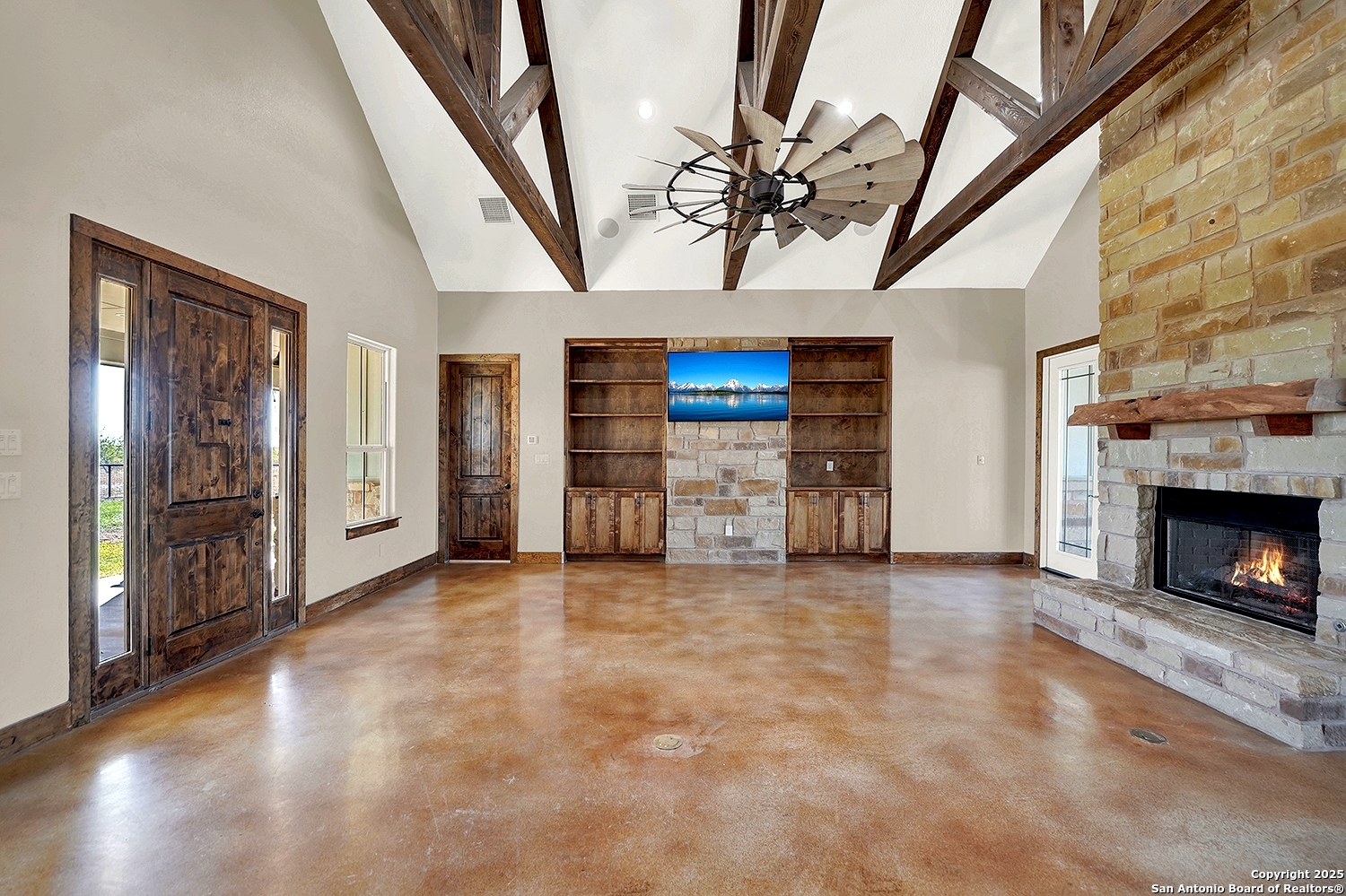 3498 County Road 215 Falls City TX 78113