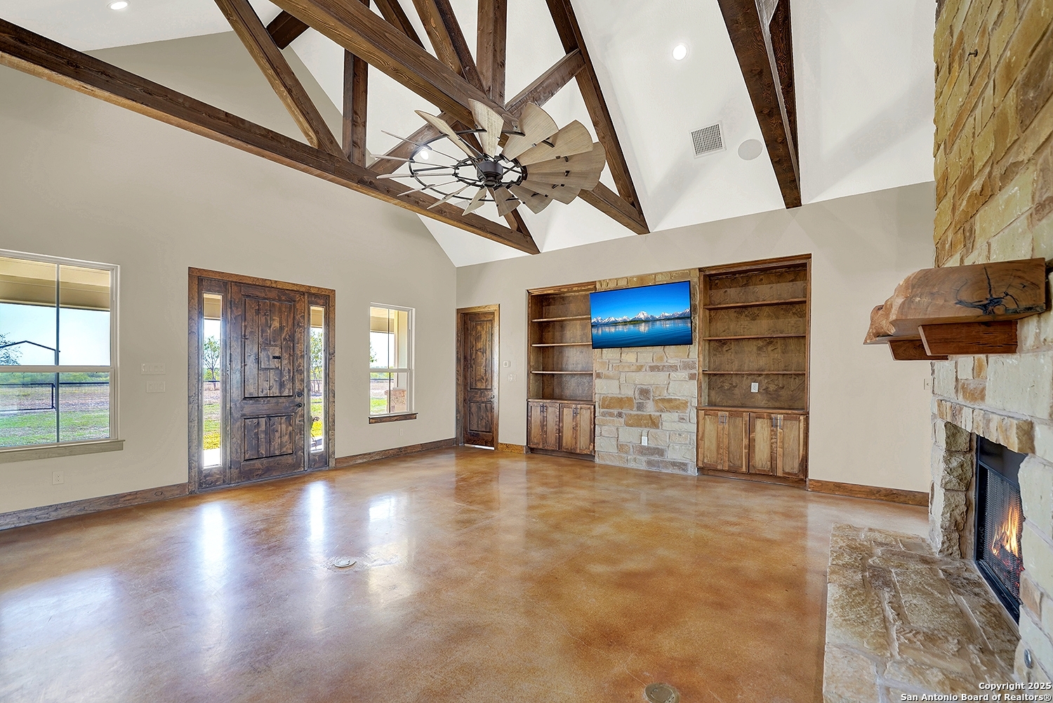 3498 County Road 215 Falls City TX 78113