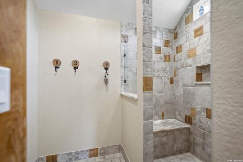 2288 Us Highway 77a Cuero TX 77954