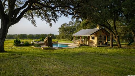 2288 Us Highway 77a Cuero TX 77954