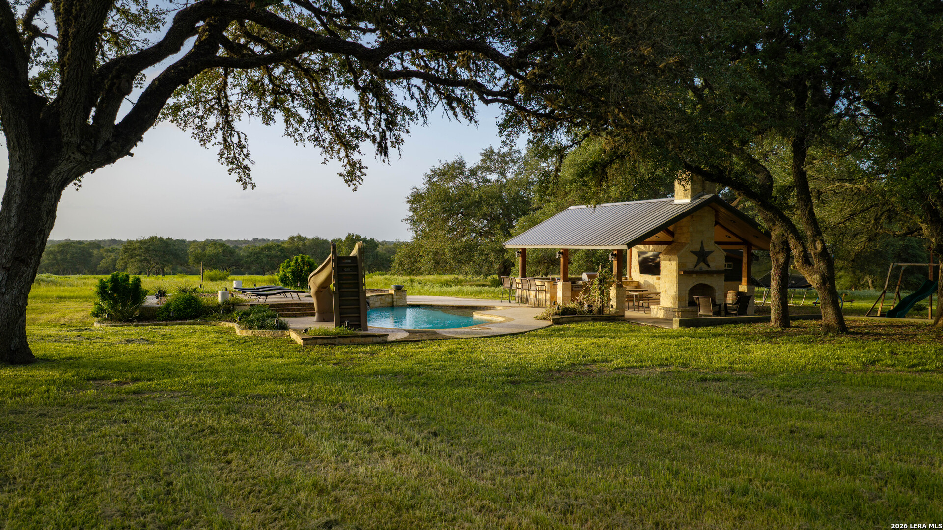 2288 Us Highway 77a Cuero TX 77954