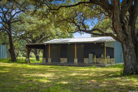 2288 Us Highway 77a Cuero TX 77954
