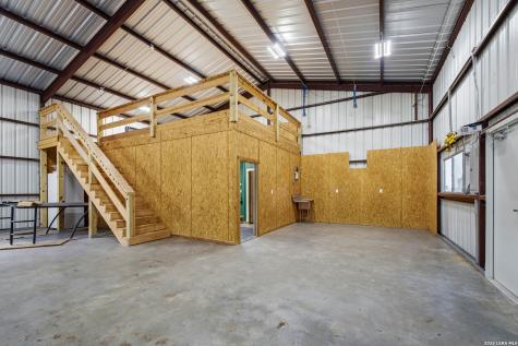 2288 Us Highway 77a Cuero TX 77954