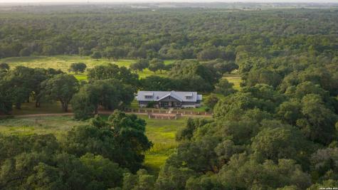 2288 Us Highway 77a Cuero TX 77954