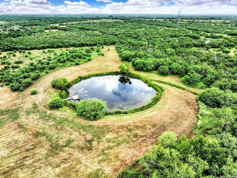 1591 County Road 476 Stockdale TX 78160