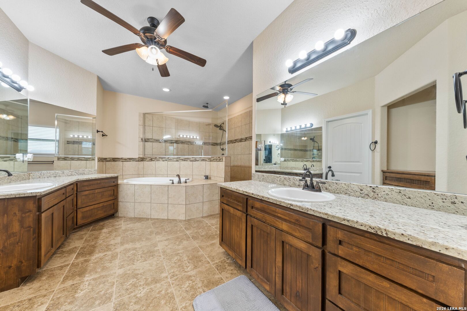 16371 Borregas Road Elmendorf TX 78112