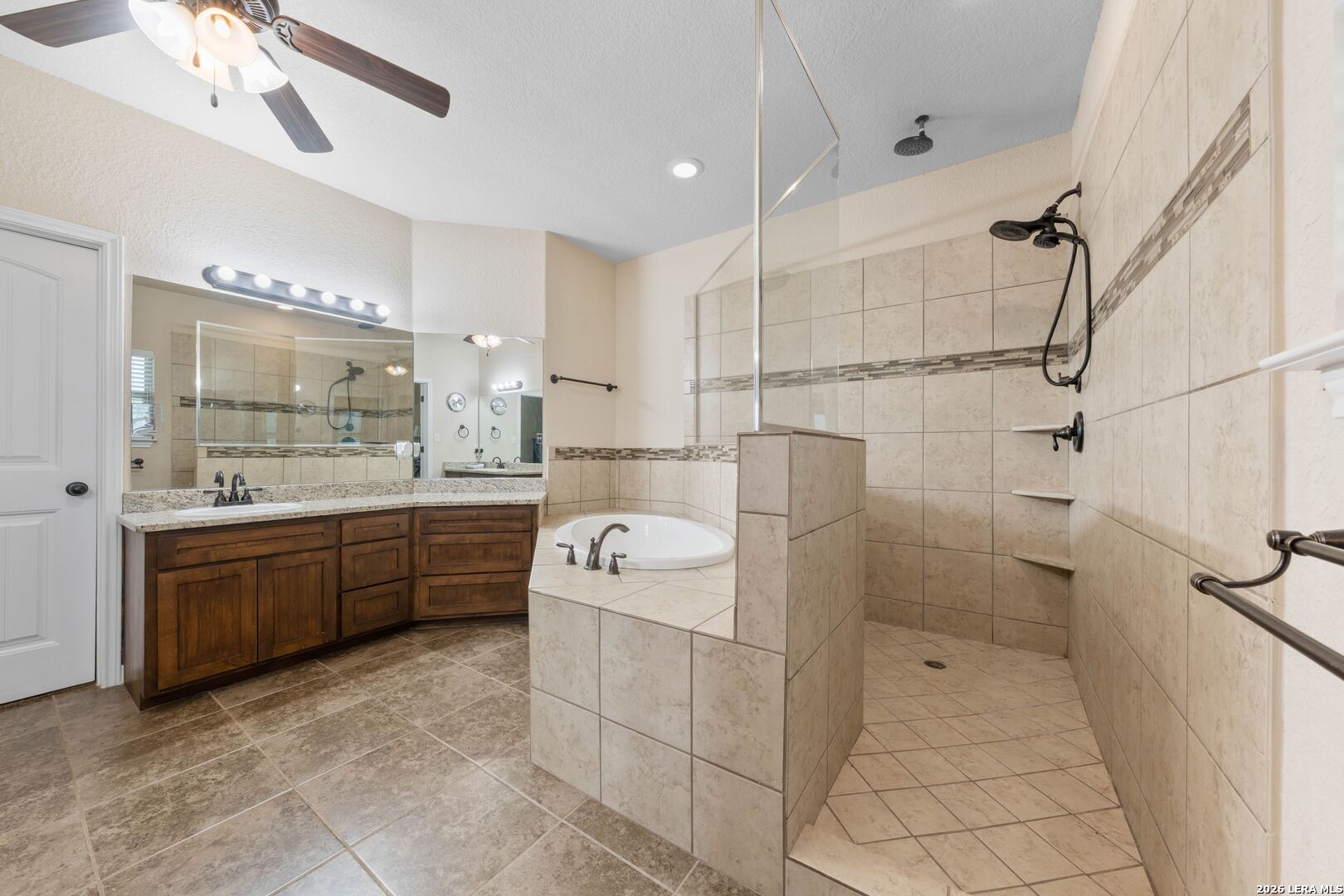 16371 Borregas Road Elmendorf TX 78112