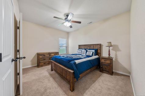 16371 Borregas Road Elmendorf TX 78112