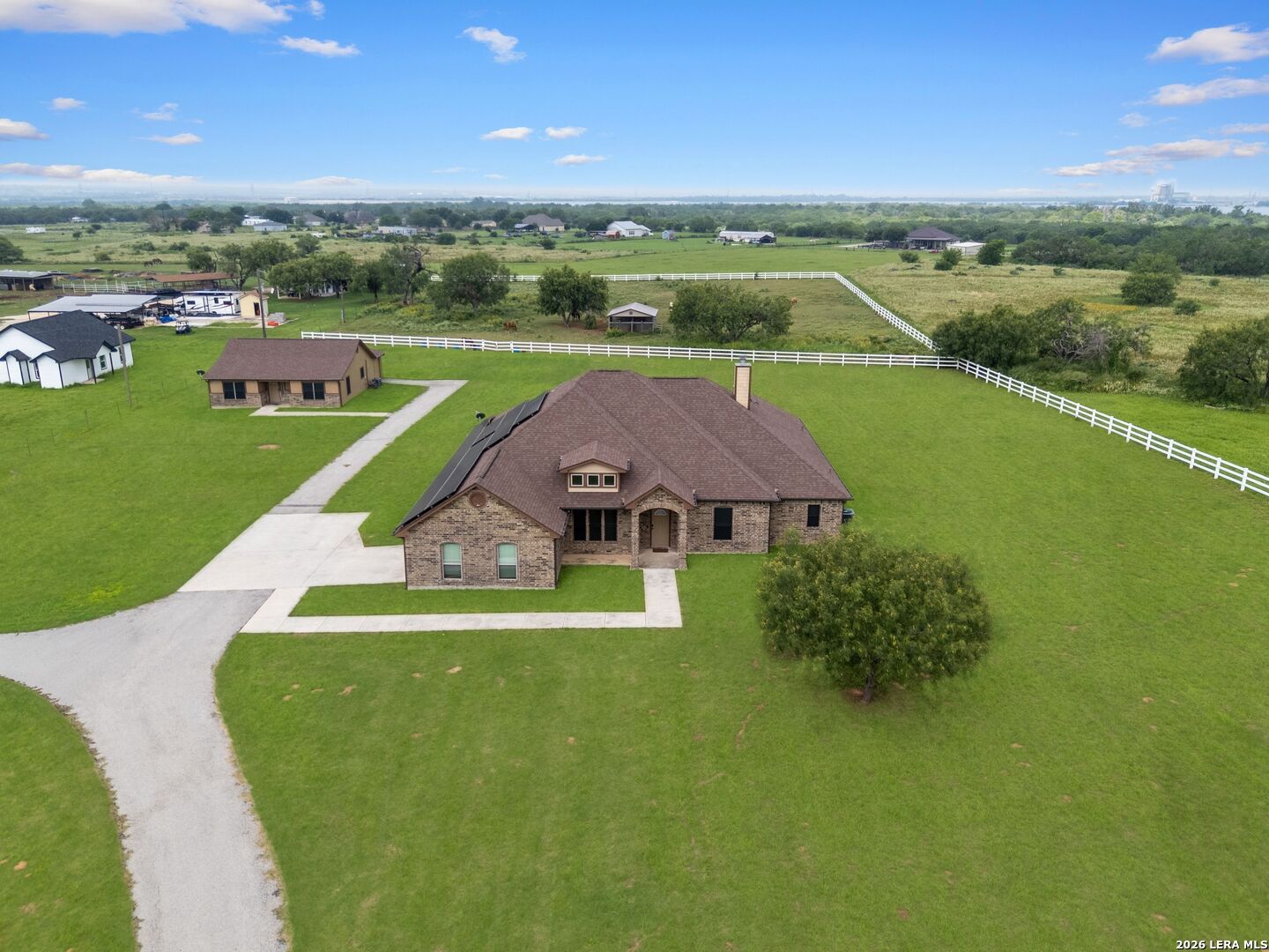 16371 Borregas Road Elmendorf TX 78112