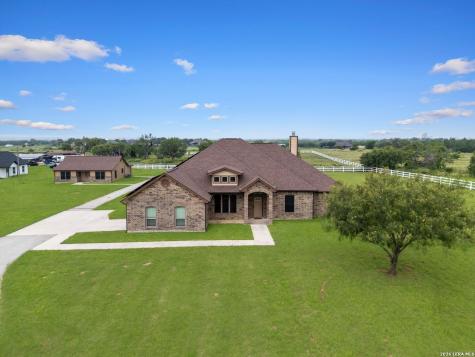 16371 Borregas Road Elmendorf TX 78112