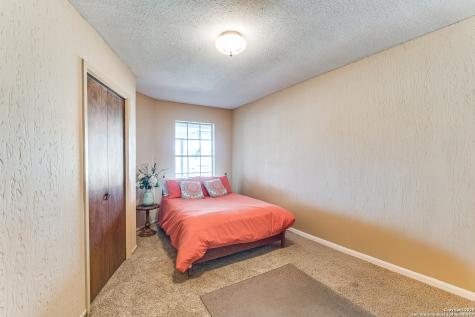 10745 Rosemar Lane Adkins TX 78101