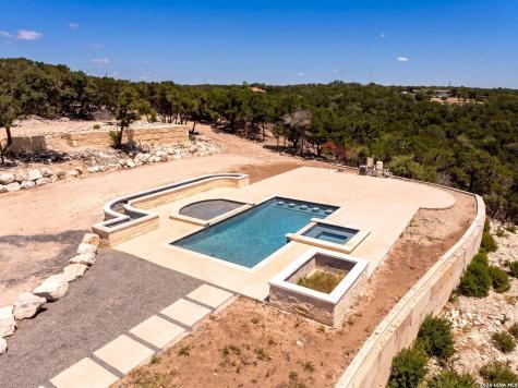 225 Arrowhead Lane Pipe Creek TX 78063