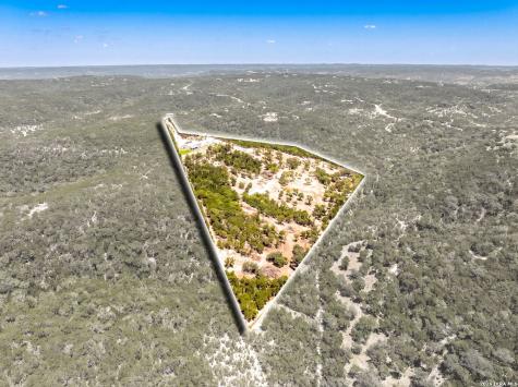 225 Arrowhead Lane Pipe Creek TX 78063