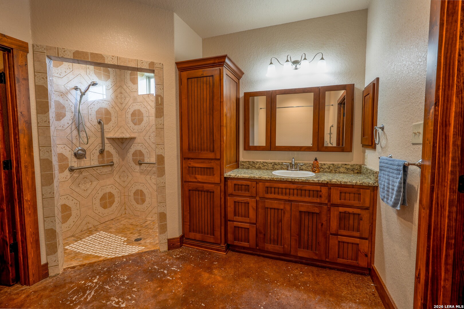 331 County Road 423 Stockdale TX 78160