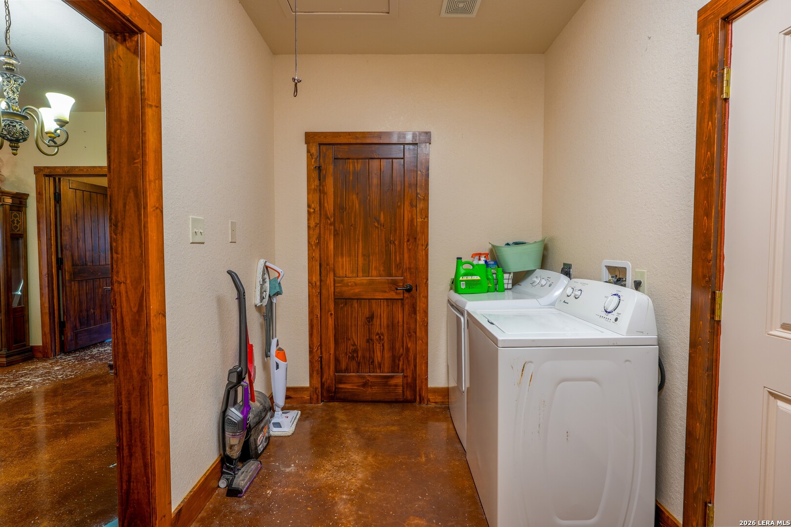 331 County Road 423 Stockdale TX 78160