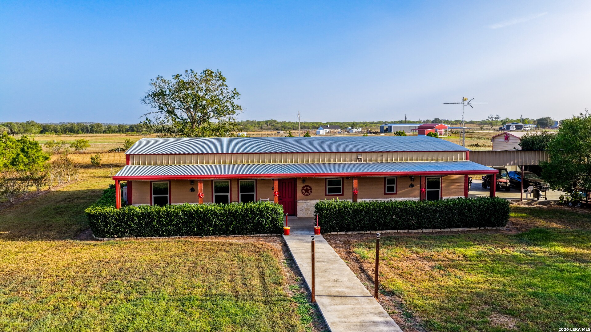 331 County Road 423 Stockdale TX 78160