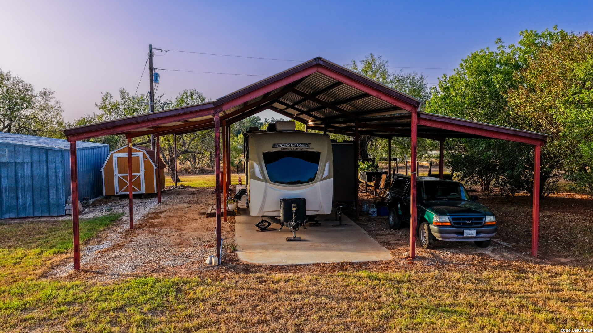 331 County Road 423 Stockdale TX 78160