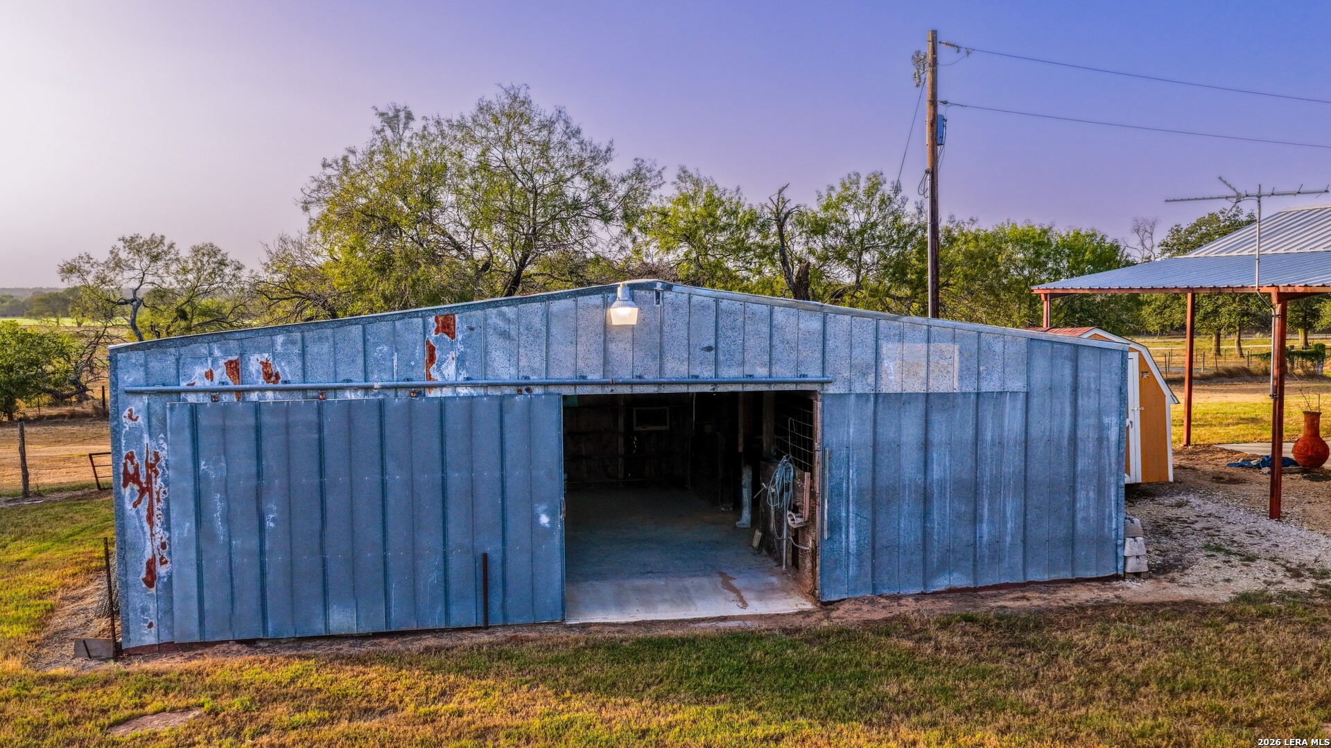 331 County Road 423 Stockdale TX 78160
