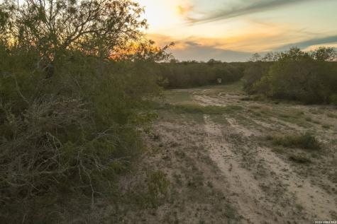 1305 Fm 799 George West TX 78022