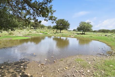 324 Private Road 3325 Sabinal TX 78881