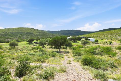 324 Private Road 3325 Sabinal TX 78881