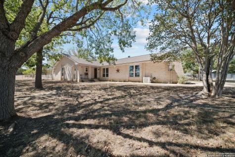 1051 Lacey Drive Bandera TX 78003