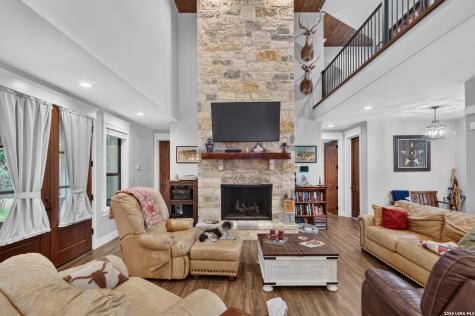 4682 County Road 416 Uvalde TX 78801