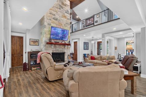4682 County Road 416 Uvalde TX 78801