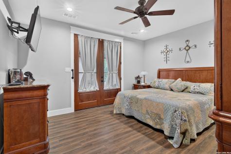 4682 County Road 416 Uvalde TX 78801