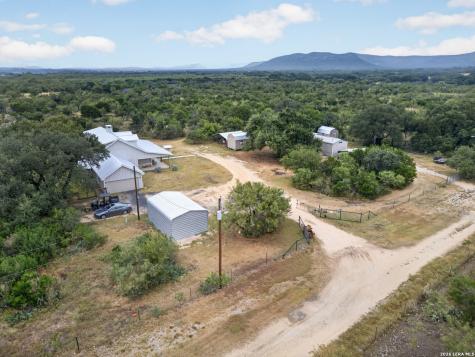 4682 County Road 416 Uvalde TX 78801