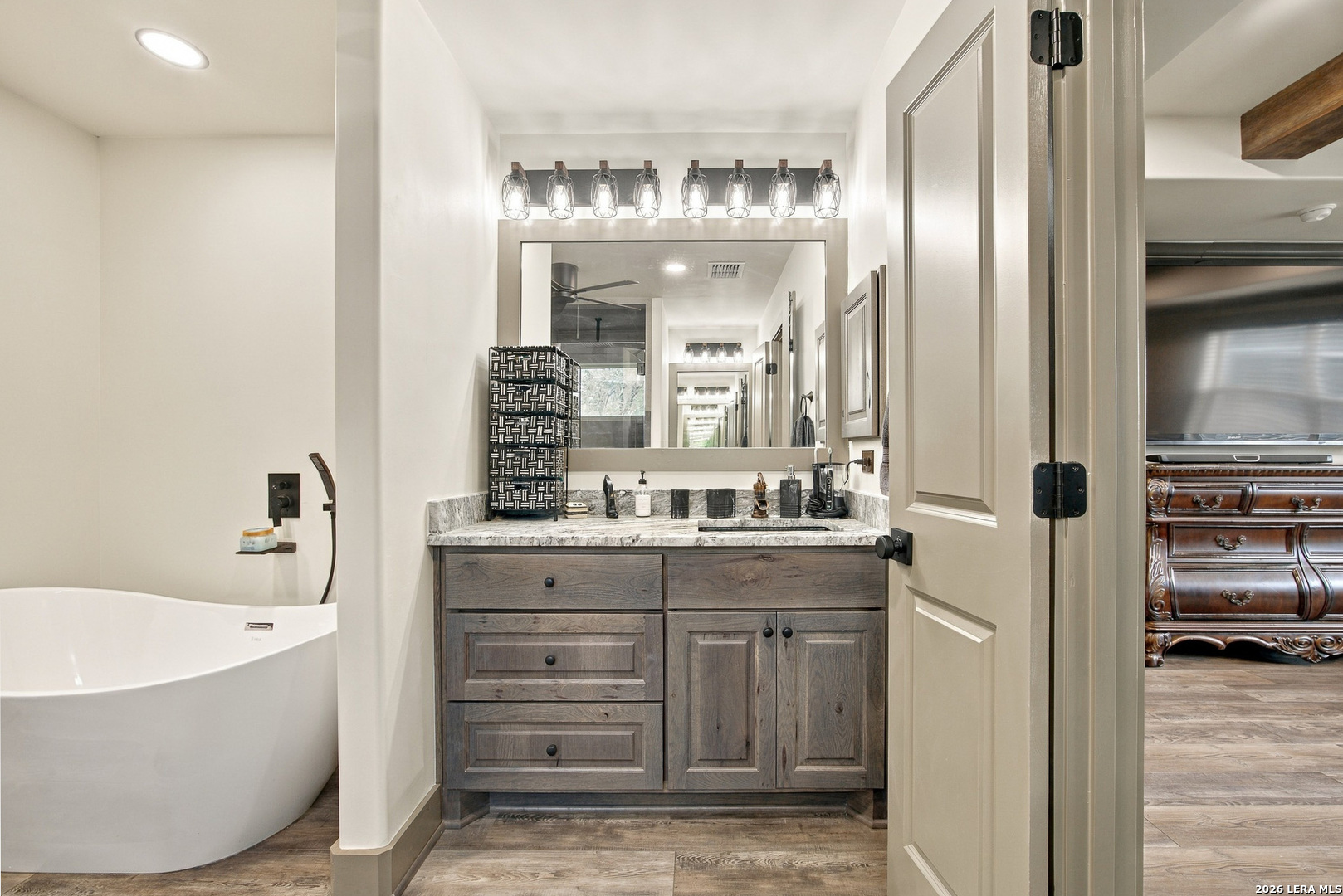 1202 Native Trail Way Harper TX 78631