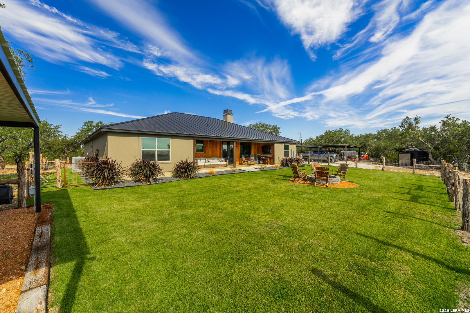 1202 Native Trail Way Harper TX 78631