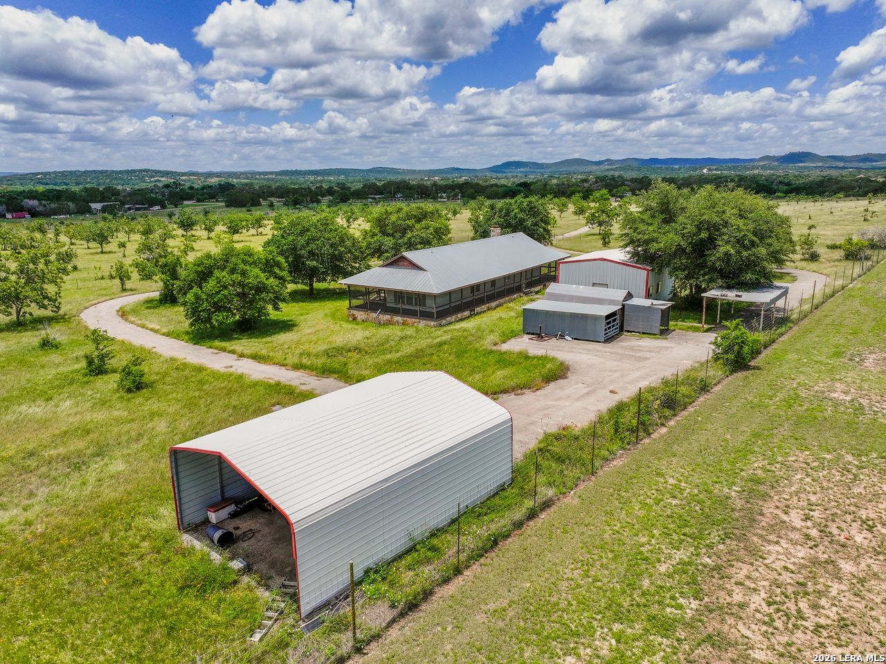 292 Old Loop 173 Bandera TX 78003