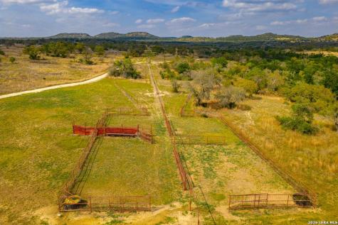 718 Ranch To Market 473 Comfort TX 78013