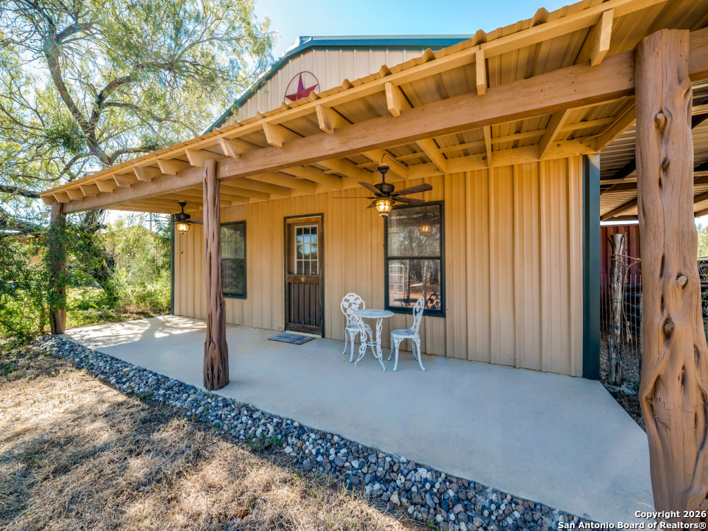 6472 Bluntzer Road Jourdanton TX 78026