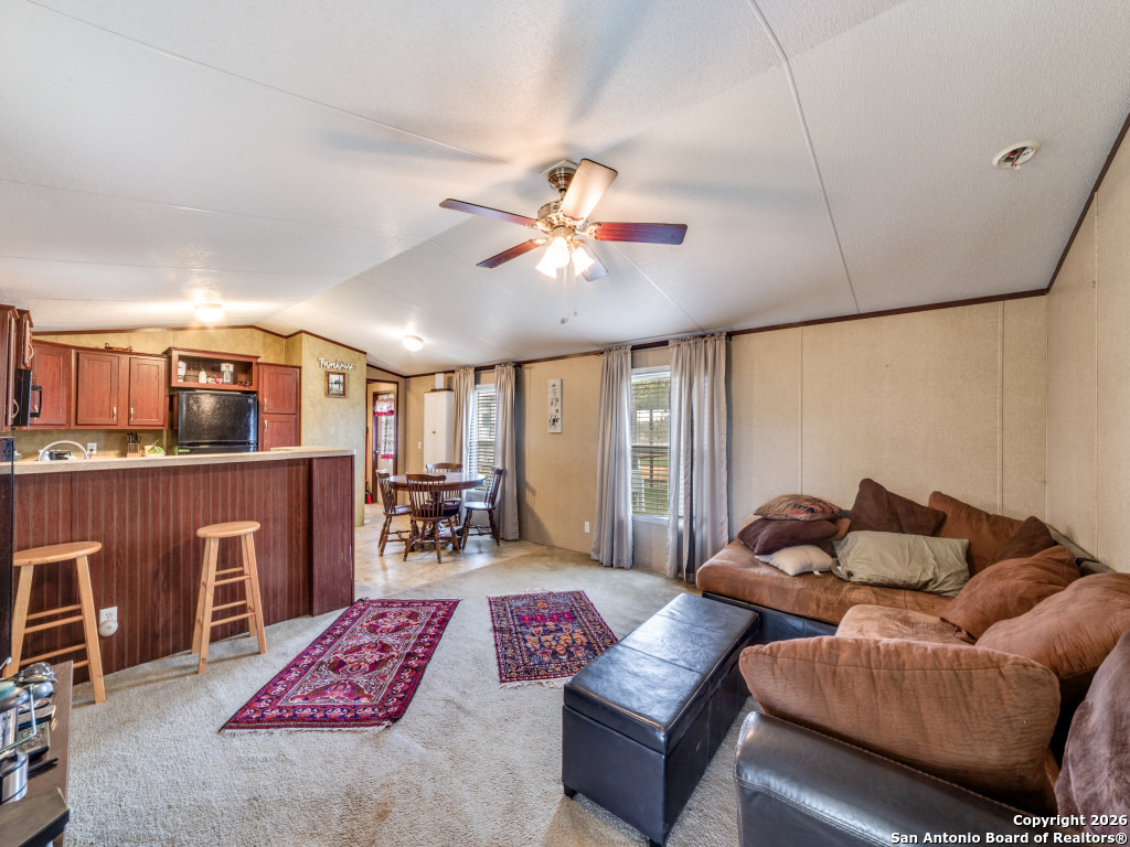 6472 Bluntzer Road Jourdanton TX 78026