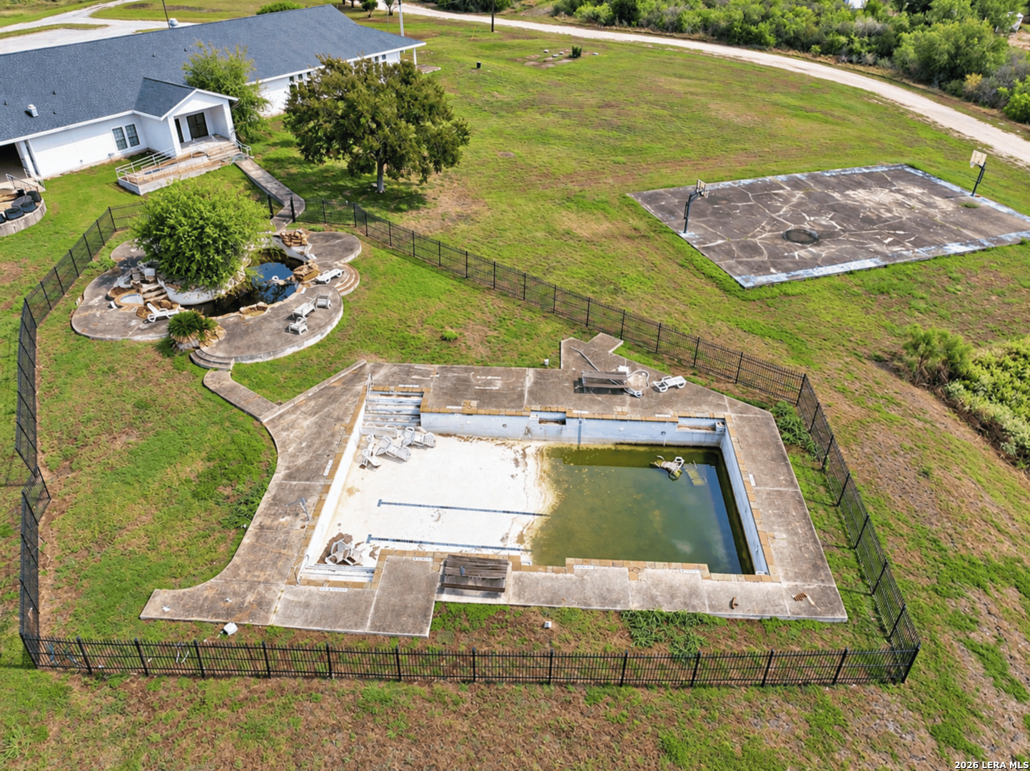 400 County Road 3821 San Antonio TX 78253