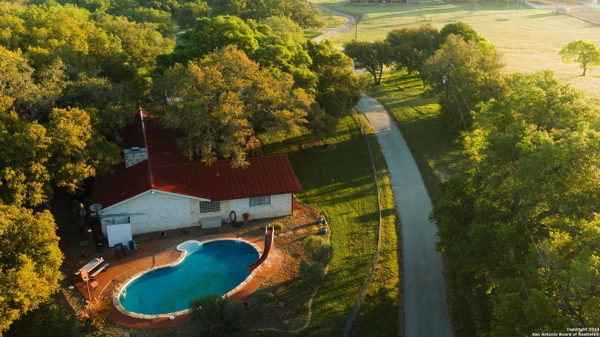 2595 Lower Mission Valley Victoria TX 77905